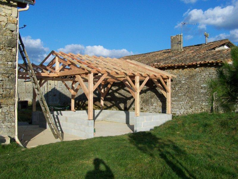 Préau et passage couvert